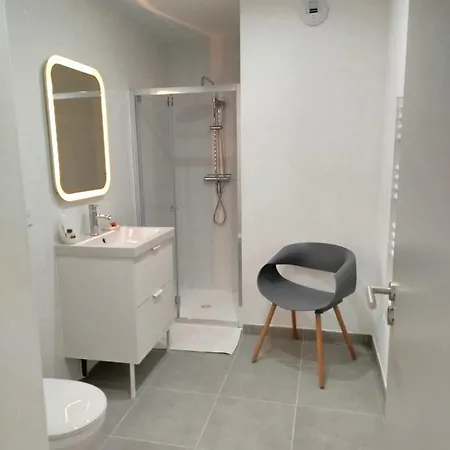 Villa- Grands T2 Independants - Climatisation, Proche Mer, Parking Gratuit, Wifi Le Grau-dʼAgde